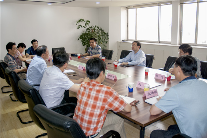 周勇總裁赴紡原公司開展“三嚴三實”專題調研